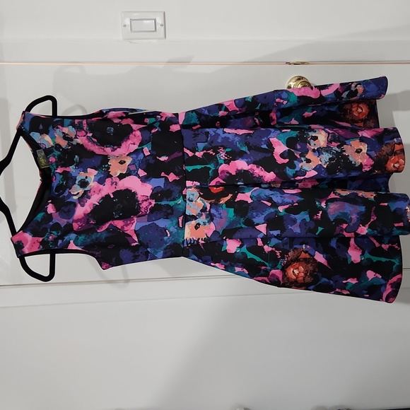 Fit and Flare dress with pockets - Picture 2 of 2